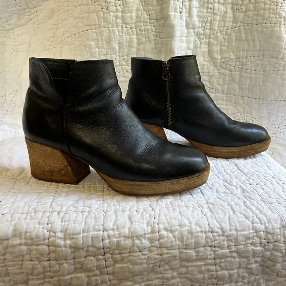 Kork-Ease Leather Ankle Boots - Picture 6 of 12